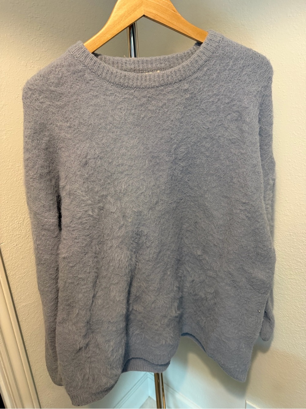 easel Fuzzy Crewneck Sweater - Light Gray